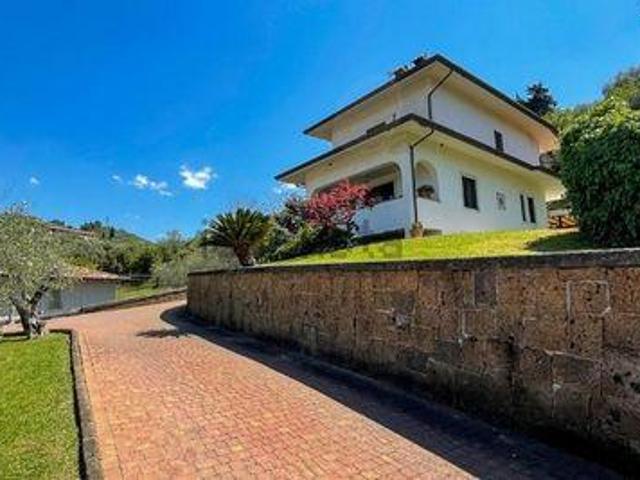 Villa 3 camere da letto, Capezzano Pianore Tuscany 55041 ELS96308415
