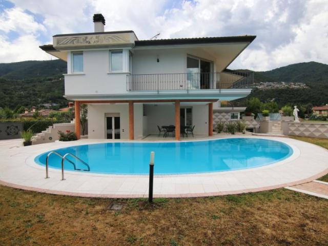 Villa 3 camere da letto, Roè Volciano Brescia ES93423822