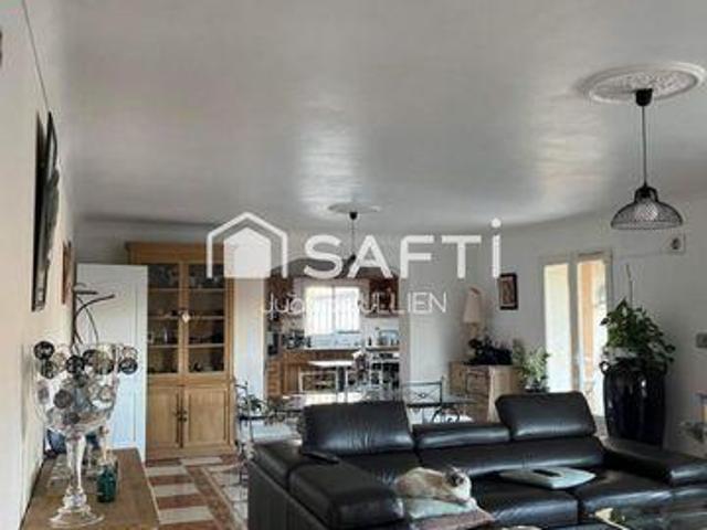 Villa 3 chambres, Ollieres Provence 83470 DS101275926