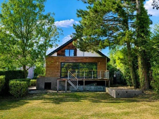 Villa 3 chambres avec grand séjour, jardin et parking