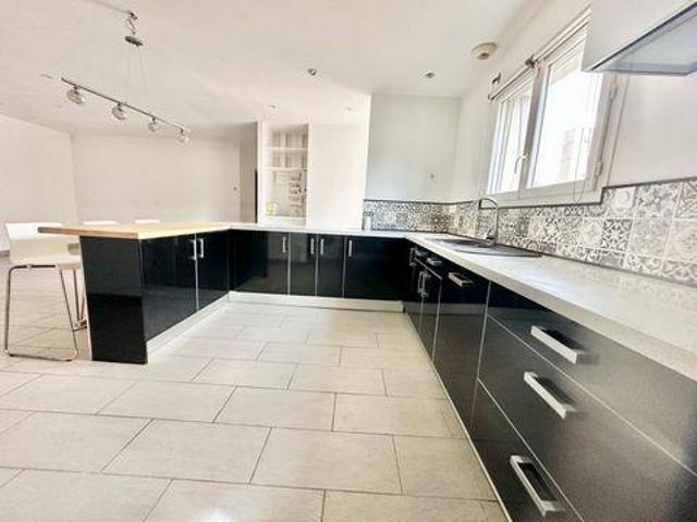 Villa 3 chambres, Bedenac Poitou 17210 ES105039501