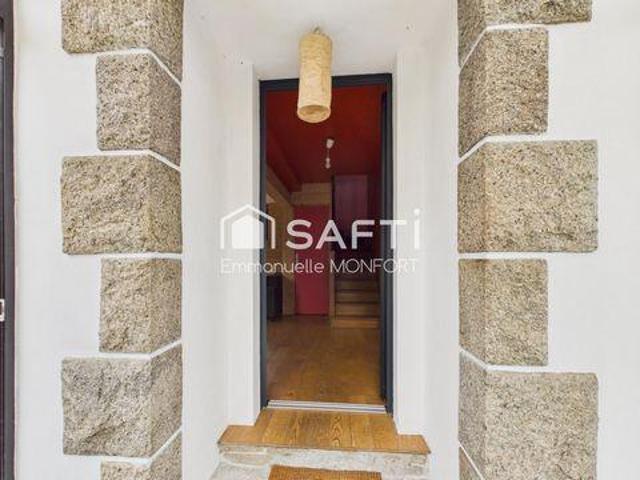 Villa 3 chambres, Berrien Bretagne 29690 DS102310946