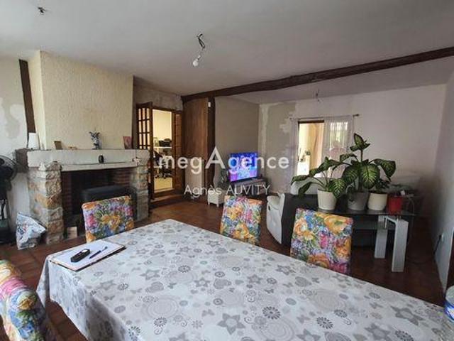 Villa 3 chambres, Bezenet Auvergne 03170 ES100223864