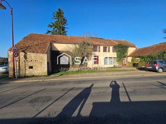 Villa 3 chambres, Charmes Auvergne 03800 DS103376465