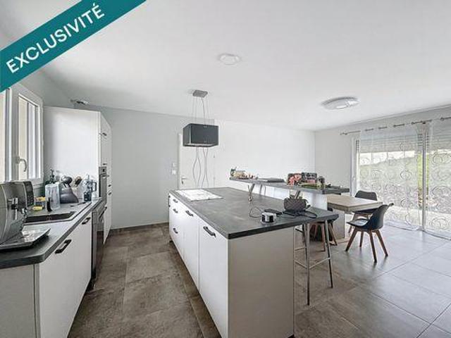 Villa 3 chambres, Chateauneuf Poitou 16120 DS101276036