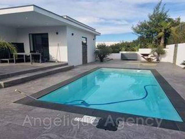 Villa 3 chambres, Fréjus Provence 83370 DLS102920086