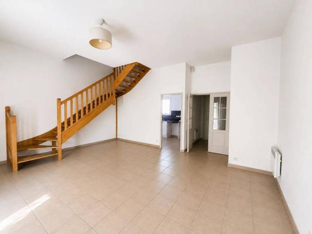 Villa 3 chambres, jardinet et garage