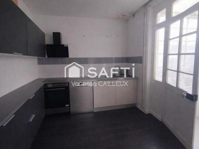 Villa 3 chambres, La Fere Picardie 02800 ES98714191