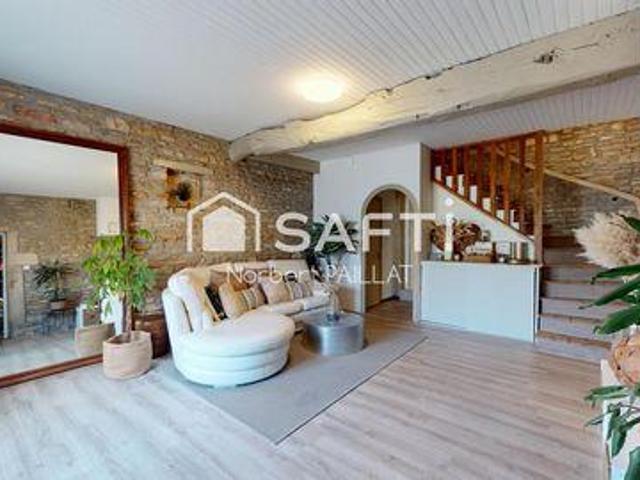 Villa 3 chambres, La Roche Bourgogne 71960 DLS103546556