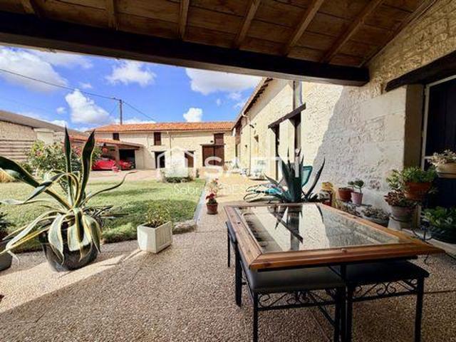 Villa 3 chambres, La Roche Poitou 86200 DLS105546114