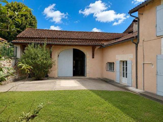 Villa 3 chambres, Les Essards Poitou 16210 DS102581911