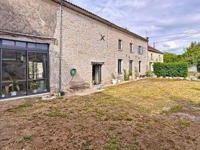 Villa 3 chambres, Puyreaux Poitou 16230 DLS104006050