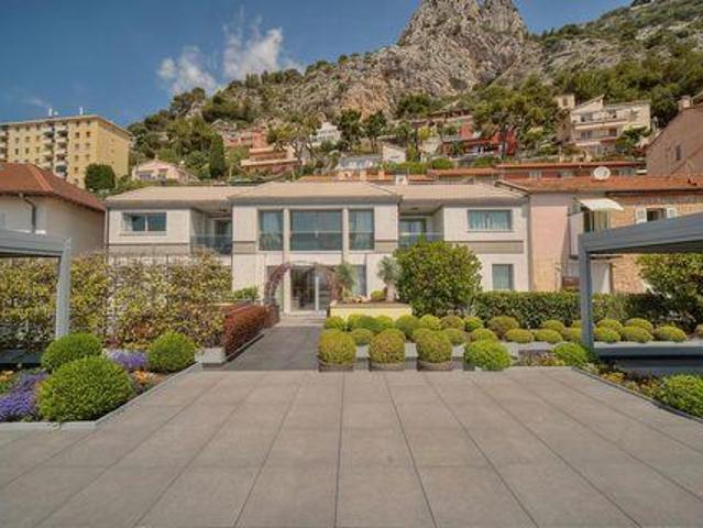 Villa 3 chambres, Roquebrune Provence 06190 DS103572135