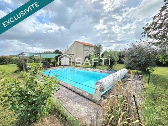 Villa 3 chambres, Rouffignac Poitou 17130 DS103183164