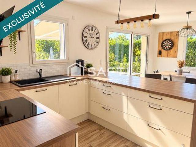 Villa 3 chambres, Saint Aquitaine 33750 DLS105348814