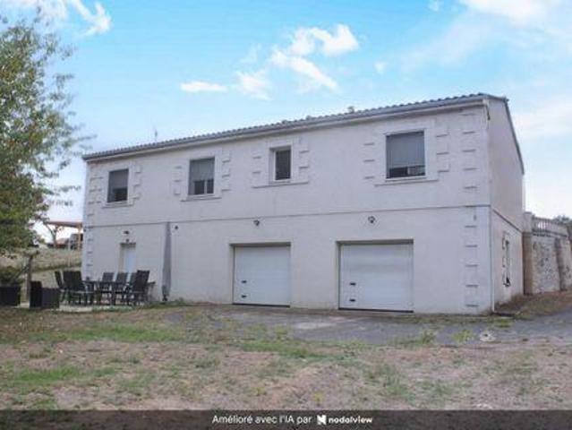 Villa 3 chambres, Saint Poitou 17500 DLS105272744