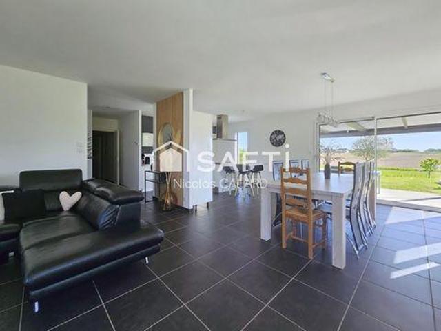Villa 3 chambres, Sornay Bourgogne 71500 DS101700388