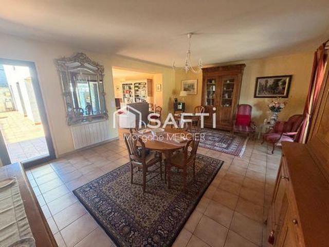 Villa 3 chambres, Thouars Poitou 79100 ES105746771