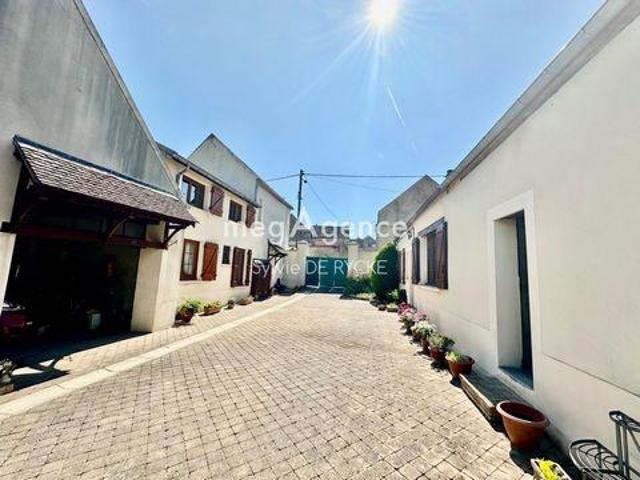 Villa 3 chambres, Villeblevin Bourgogne 89340 ES98336133