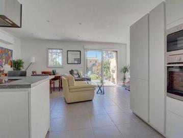 Villa 3 chambres, Villelaure Provence 84530 ES103327080