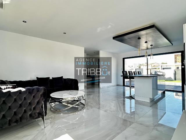 VILLA 3 FACES 4 CHAMBRES PISCINE + GARAGE A POLLESTRES