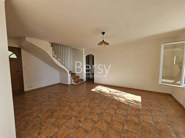 VILLA 3CH JARDIN GARAGE BEDOIN