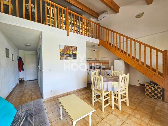 Villa T3 avec mezzanine, jardin, et parking. Résidence Port. 60m² Homps