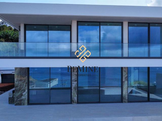 Villa T3+1 / Moradia de Luxo / Vargem, Calheta Ilha da Mad. 325m² Calheta