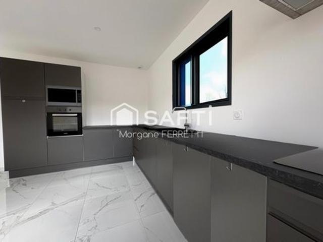 VILLA T4 114 M2 PLAIN PIED AVEC JARDIN 367M2 ET GARAGE