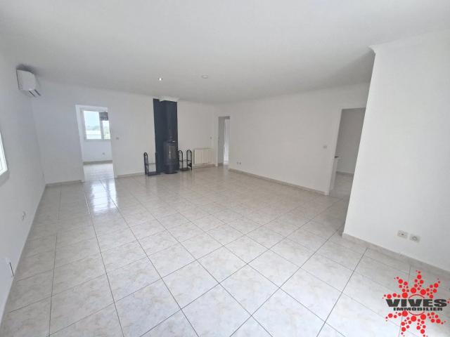 Villa T4 ave piscine et dépendance