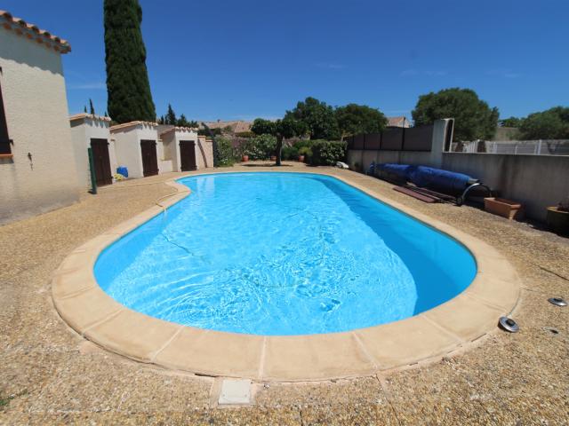 Villa T4 avec piscine et garage sur 775 m2 dans un village o. 131m² Fabrezan