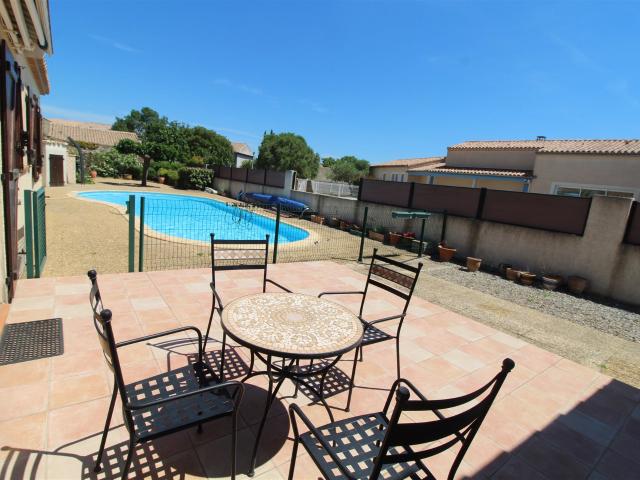 Villa T4 avec piscine et garage sur 775 m2 dans un village o. 131m² Fabrezan