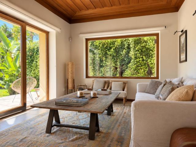 Villa T4 com Jardim e Piscina no Estoril