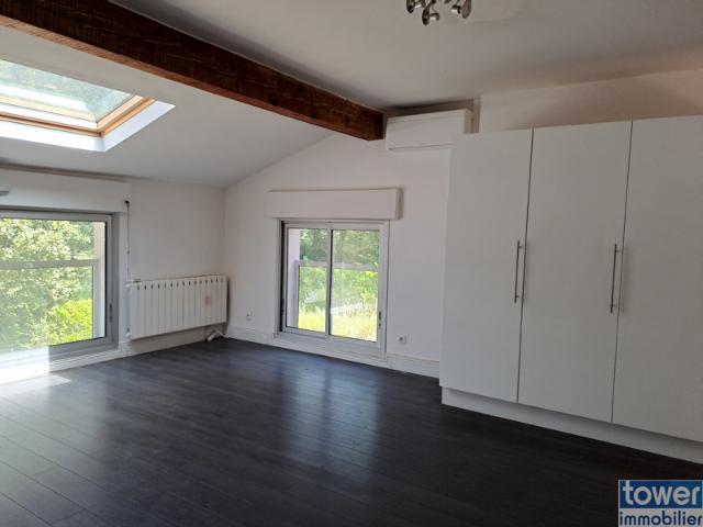 Villa T4 de 125m2 habitables avec double garage sur terrain