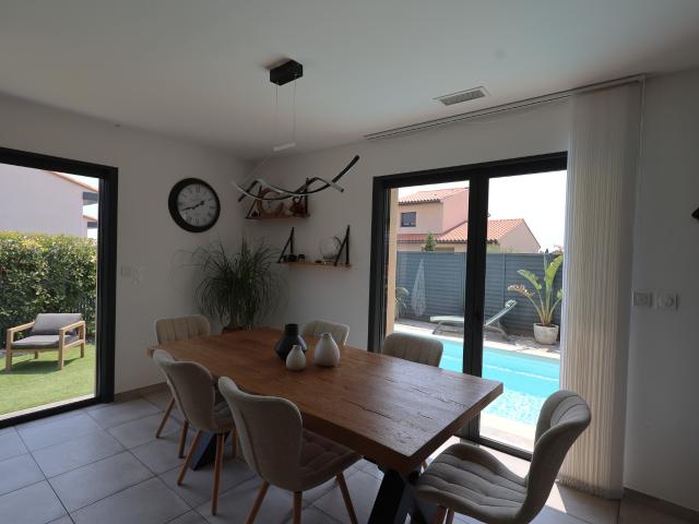 VILLA CONTEMPORAINE DPE A PISCINE ET CUISINE D'ÉTÉ DE 30 M2