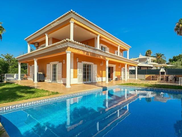 Villa T4 em Vale Formoso, Almancil — Estilo Provençal 410m² Vale do Lobo