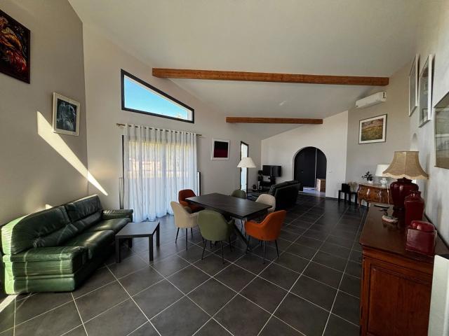 VILLA T4 meublée avec JARDIN et PISCINE COTEAUX DE MONTRABE