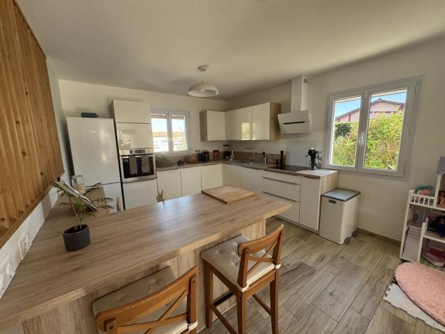 Villa T4 plain pied entièrement rénovée 92m² Saint Rambert d'Albon