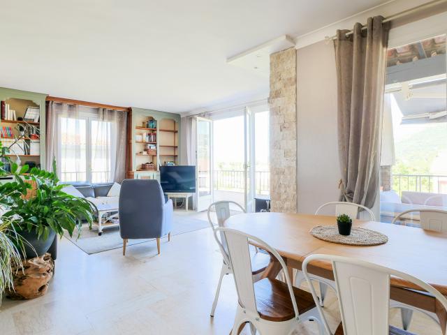 Villa T7 158 m2 Hyères Ouest location meublée bail habitation