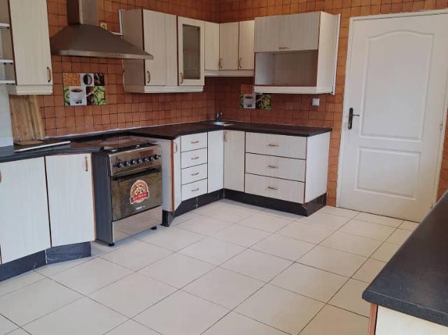 Villa T5, Tchikobo