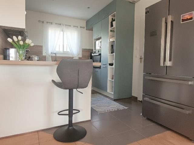 VILLA T5 AVEC PISCINE, GARAGE/STATIONNEMENT CAMPING CAR POUZOLS MINERVOIS