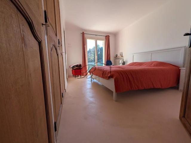 villa T5 de 156 m2 à La Tour d'Aigues