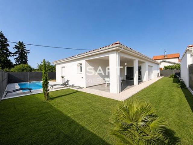 Villa T5 récente avec piscine neuve