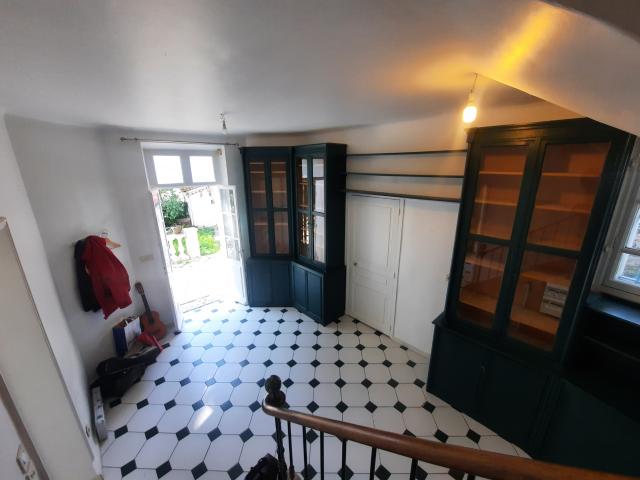 Villa T6 Avec studio Indépendant