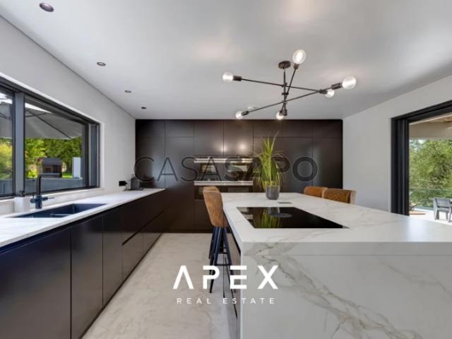 Villa T6 Duplex para alugar em Silves