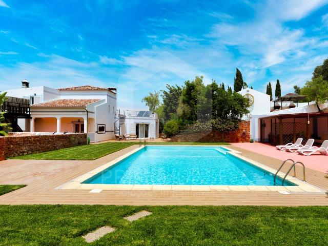 Villa T9 Exclusiva em Ferragudo com Alto Potencial de Rendim. 0m² Ferragudo