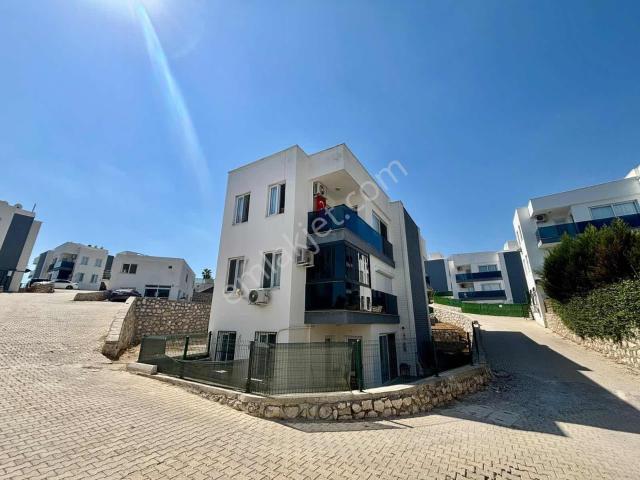 Villa Tadında/cazip/2+1/site İçi/havuz/güvenlik/kombi/ç.banyolu!