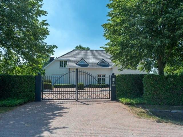 Villa te huur in agrarisch buitengebied van Essen, nabij.