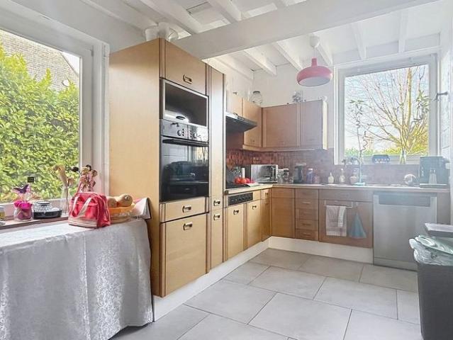 Villa te huur in Dottignies voor € 1.800 met 5 slaapkamers