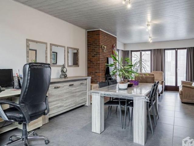 Villa te huur in Edegem voor € 2.200 met 4 slaapkamers